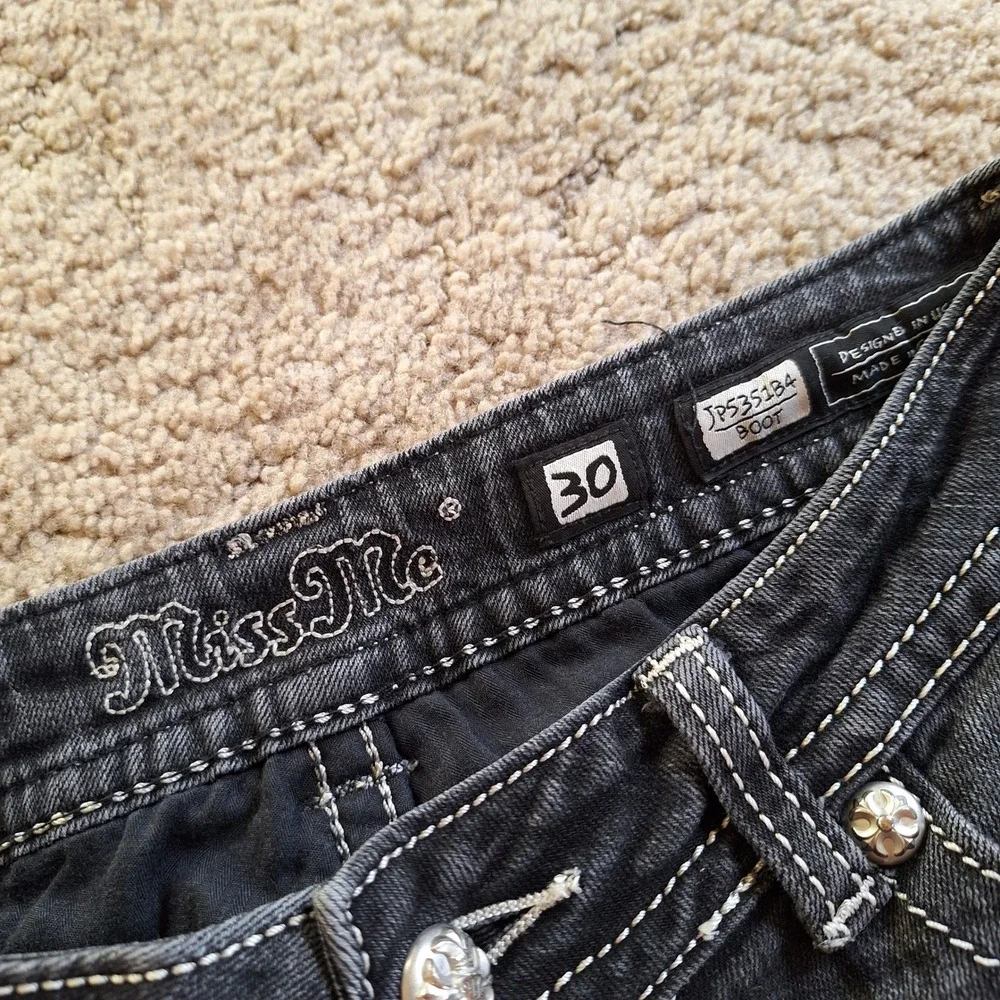 Miss Me Bootcut Black Denim Studded Bling Gem Flap Pockets‎ 30   JP535184